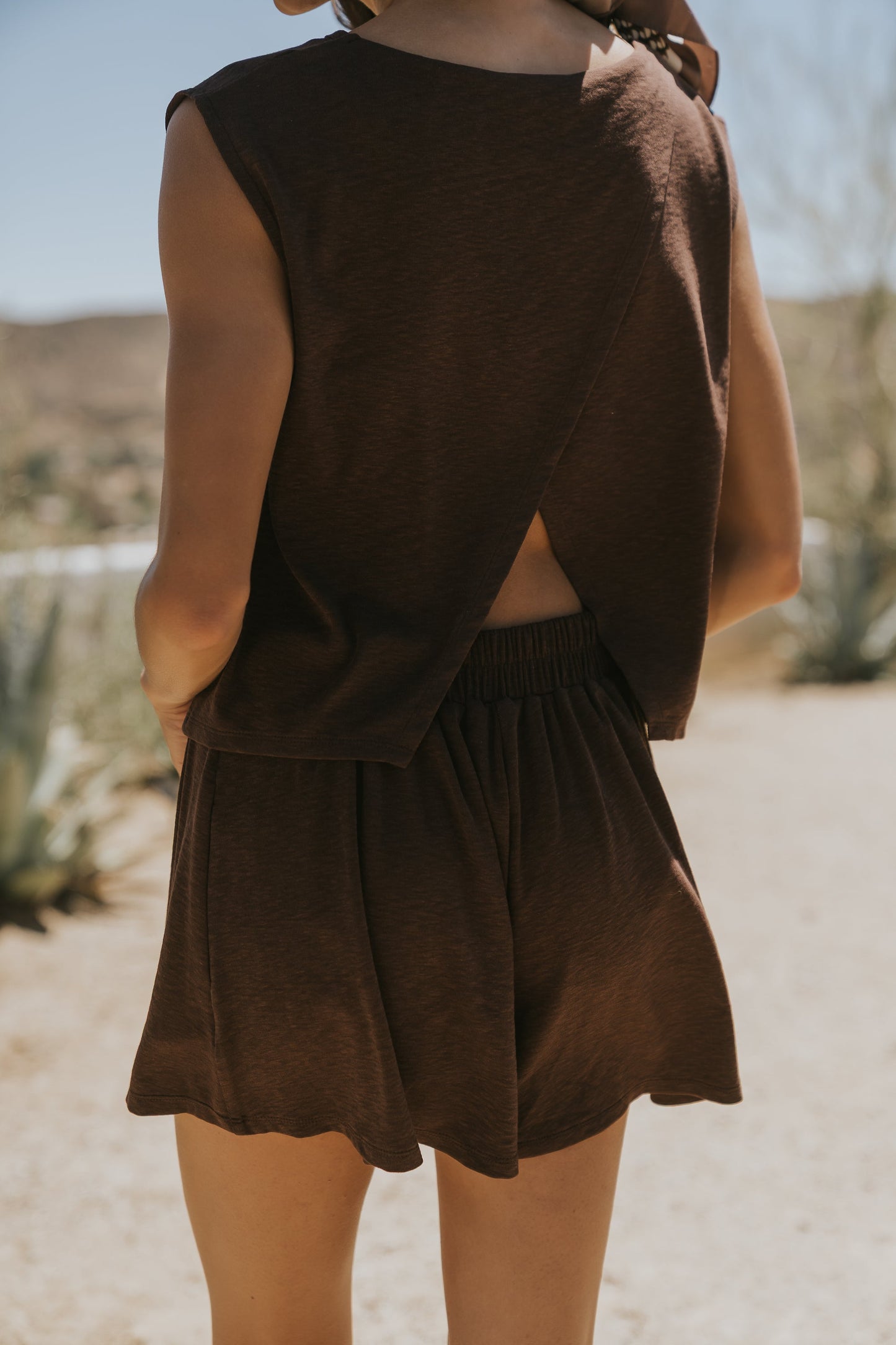 Britta Flowy Shorts in Brown