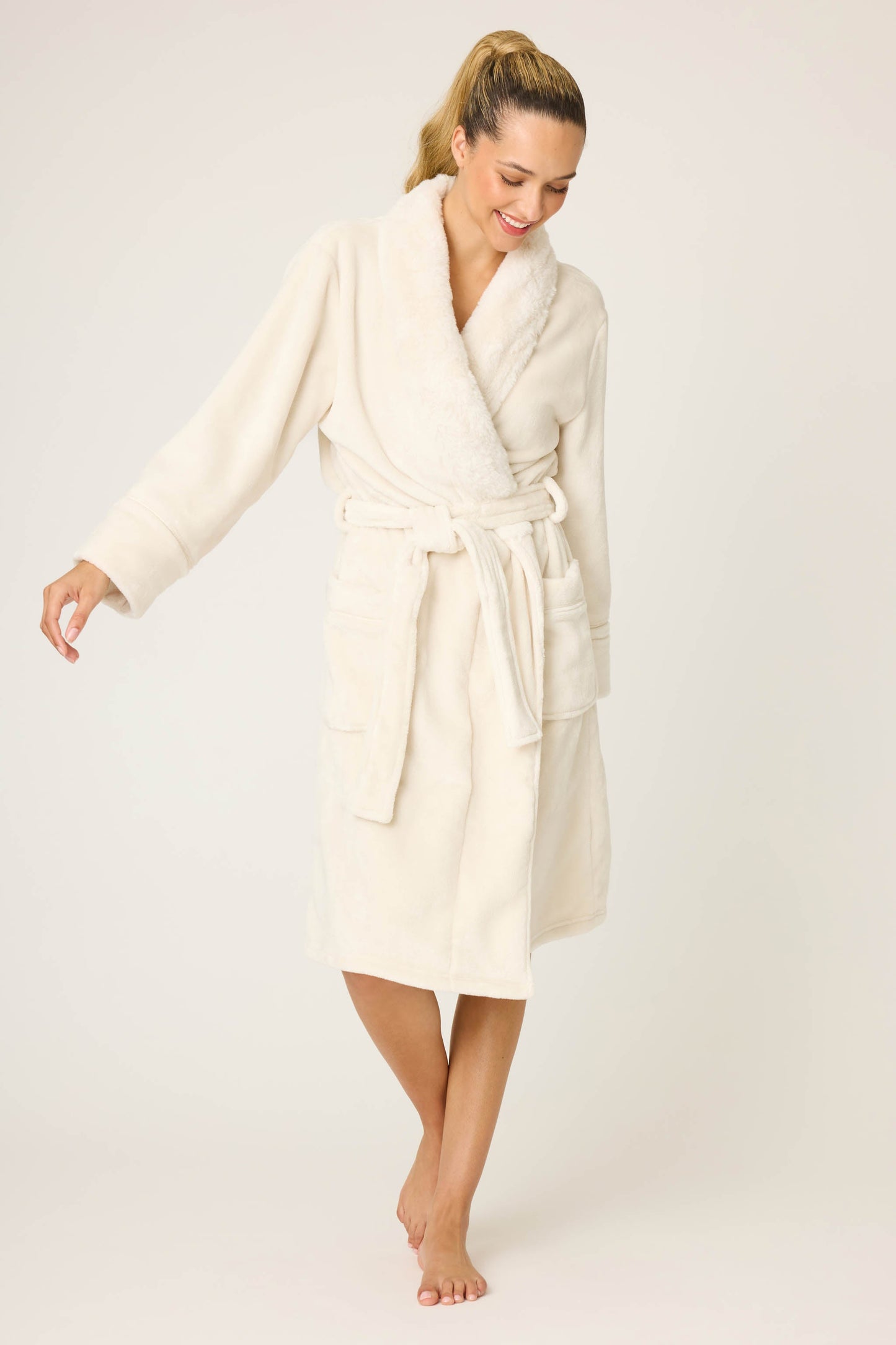 Luxe Plush Solid Ivory Robe