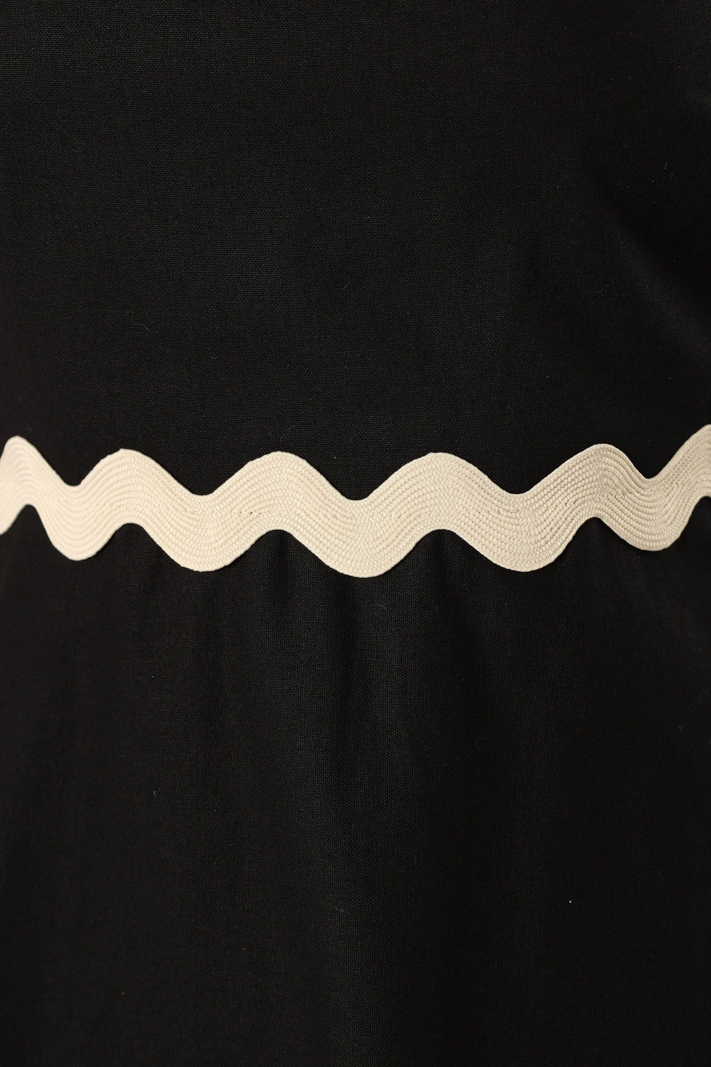 Mollymook Top - Black Cream