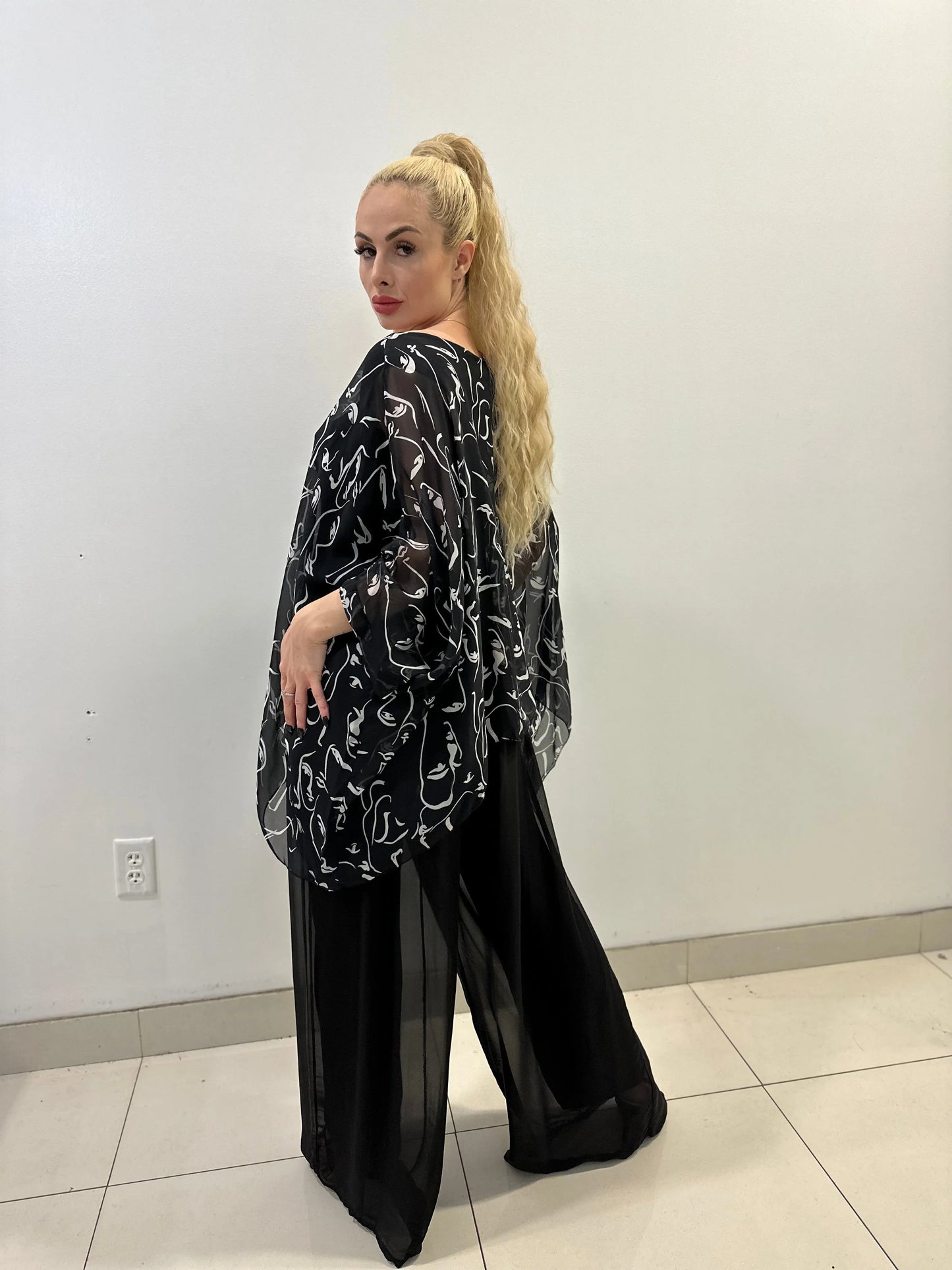 Comodo silky Palazzo Pants (Black)