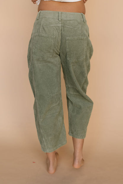 Aiden Corduroy Barrel Jeans in Olive